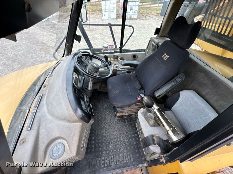 image for item DO0167 2008 Caterpillar 740 articulated haul truck