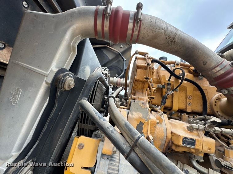 image for item DO0167 2008 Caterpillar 740 articulated haul truck