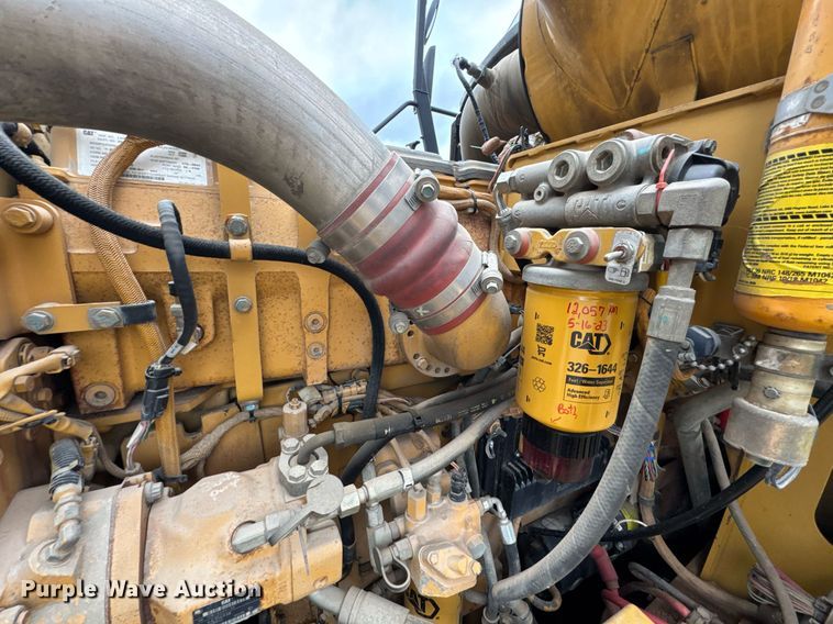 image for item DO0167 2008 Caterpillar 740 articulated haul truck