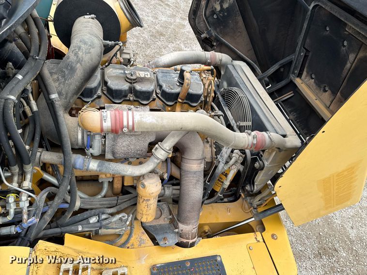 image for item DO0167 2008 Caterpillar 740 articulated haul truck