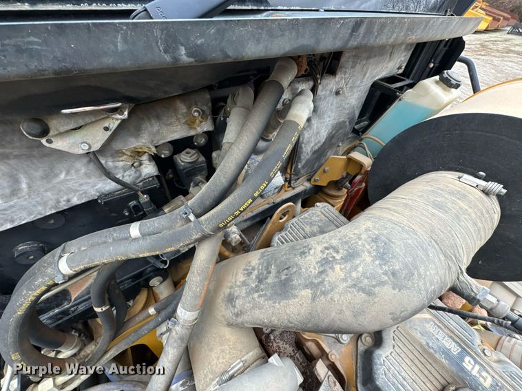 image for item DO0167 2008 Caterpillar 740 articulated haul truck