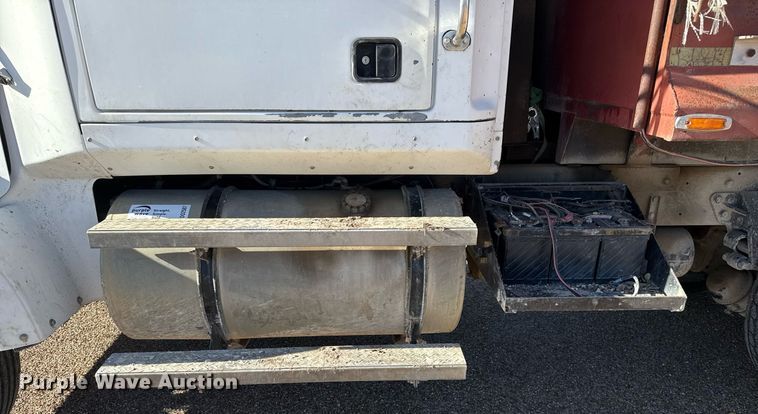 image for item DO2587 1997 Western Star 4964FX dump truck