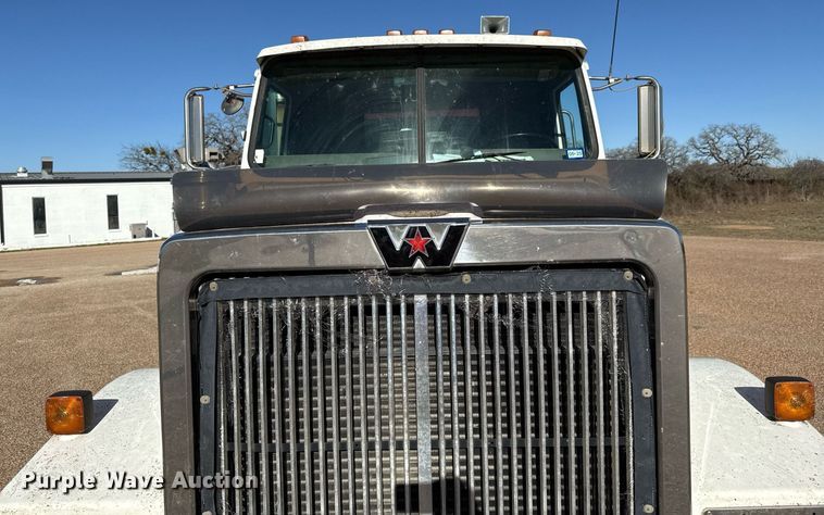 image for item DO2587 1997 Western Star 4964FX dump truck