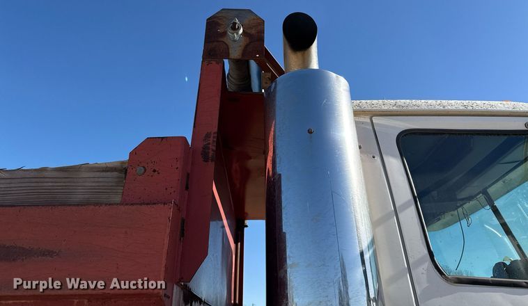 image for item DO2587 1997 Western Star 4964FX dump truck