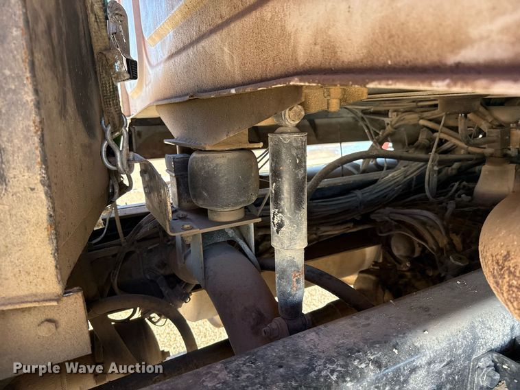 image for item DO2587 1997 Western Star 4964FX dump truck