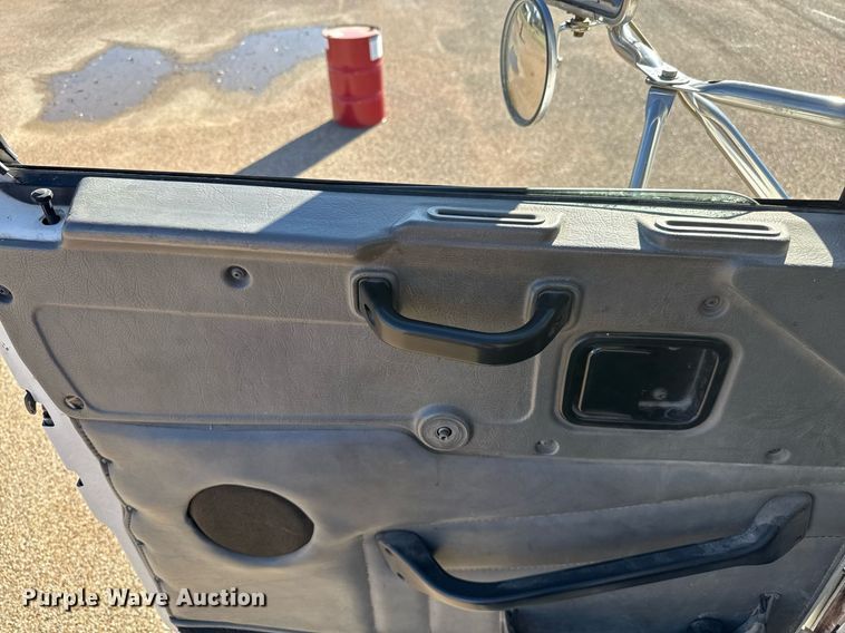 image for item DO2587 1997 Western Star 4964FX dump truck