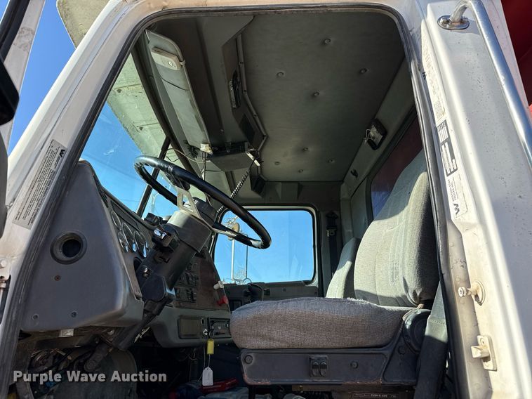 image for item DO2587 1997 Western Star 4964FX dump truck