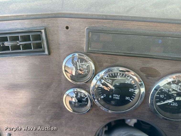 image for item DO2587 1997 Western Star 4964FX dump truck