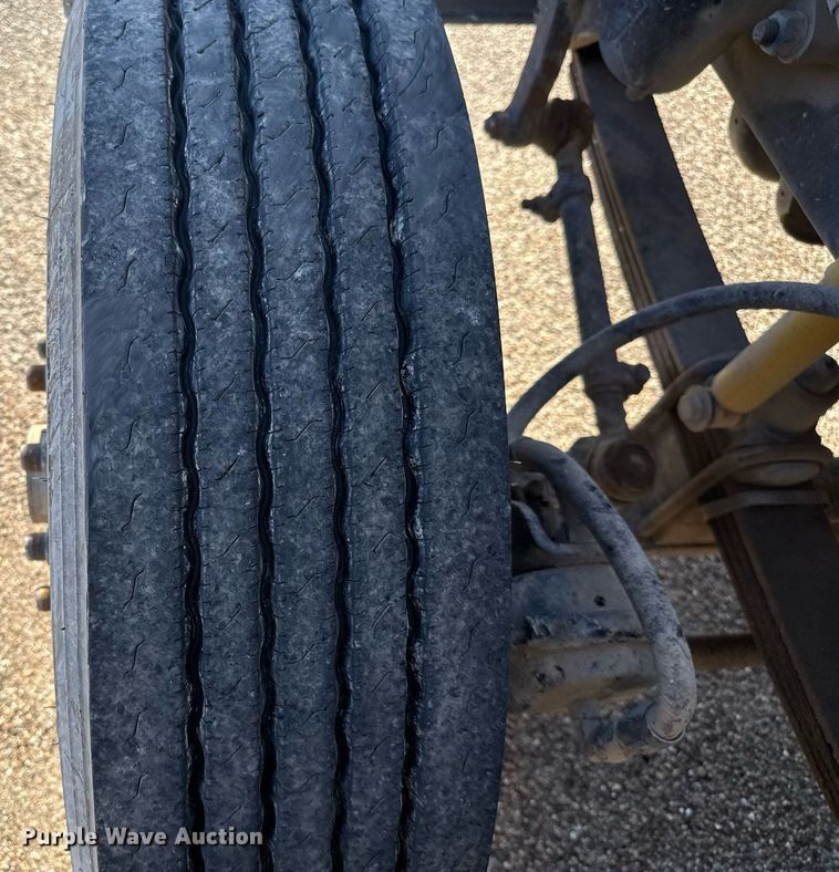 image for item DO2587 1997 Western Star 4964FX dump truck