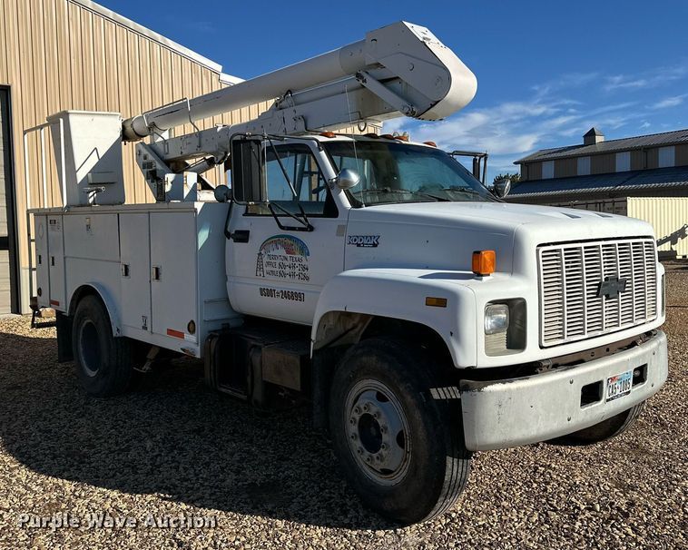 image for item DP6100 1991 Chevrolet Kodiak C6500 bucket truck