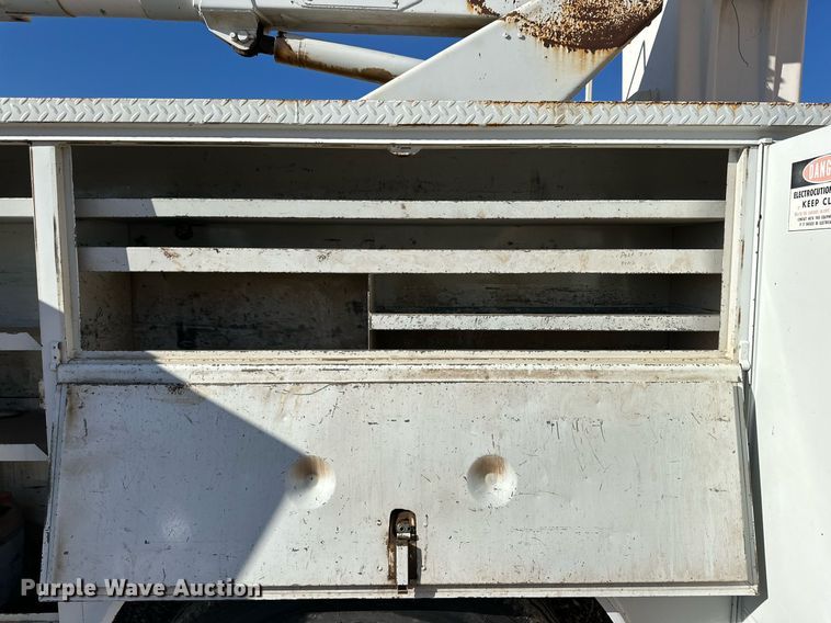 image for item DP6100 1991 Chevrolet Kodiak C6500 bucket truck