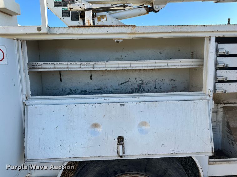 image for item DP6100 1991 Chevrolet Kodiak C6500 bucket truck