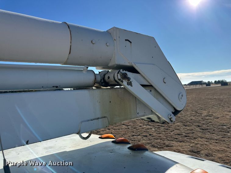 image for item DP6100 1991 Chevrolet Kodiak C6500 bucket truck