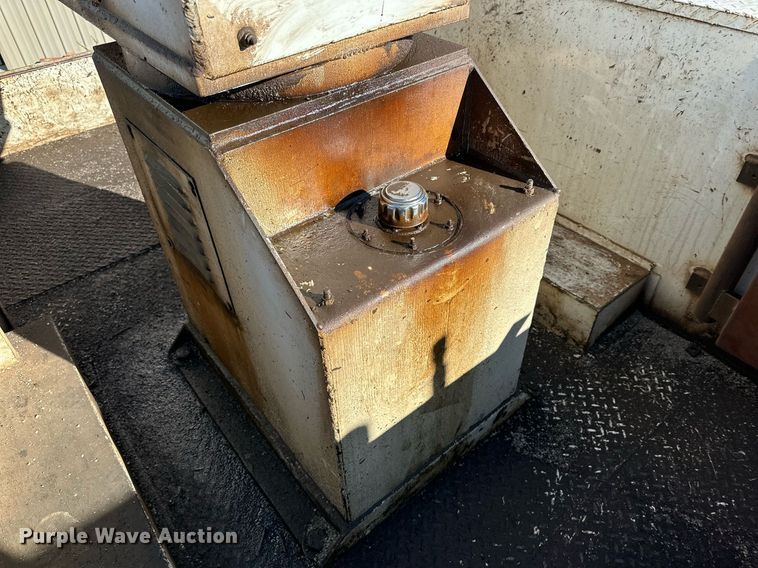 image for item DP6100 1991 Chevrolet Kodiak C6500 bucket truck