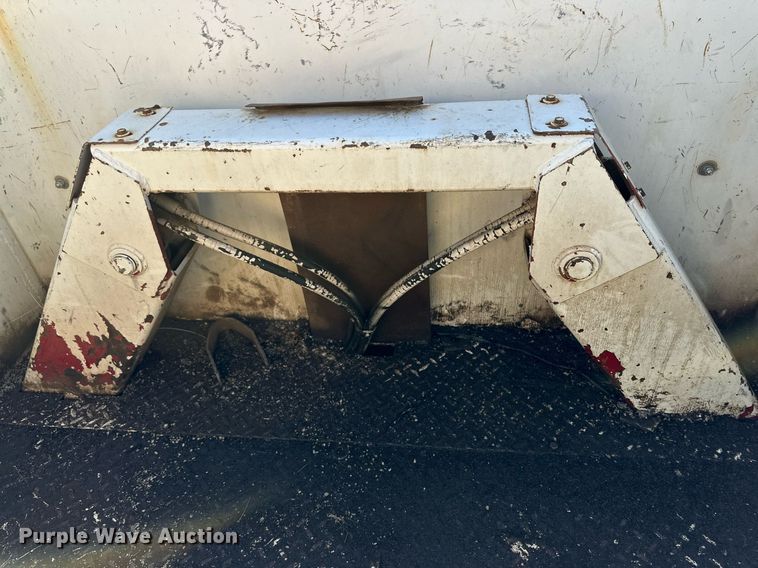 image for item DP6100 1991 Chevrolet Kodiak C6500 bucket truck