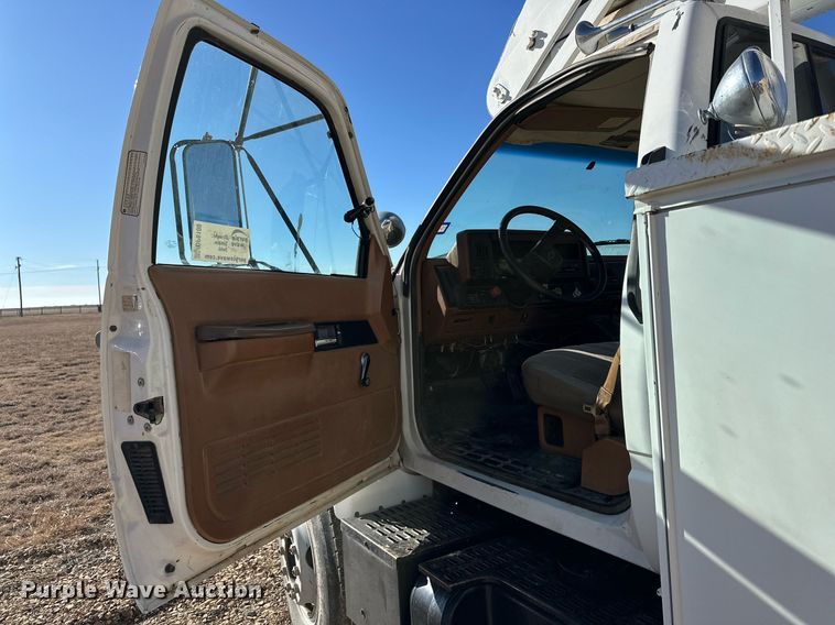 image for item DP6100 1991 Chevrolet Kodiak C6500 bucket truck
