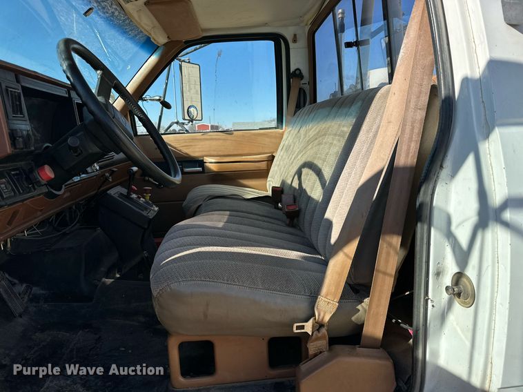 image for item DP6100 1991 Chevrolet Kodiak C6500 bucket truck