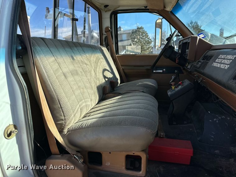 image for item DP6100 1991 Chevrolet Kodiak C6500 bucket truck