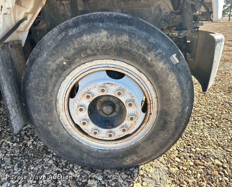 image for item DP6100 1991 Chevrolet Kodiak C6500 bucket truck