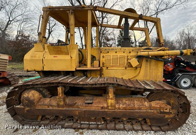 image for item DP6824 Komatsu D65P-8 dozer