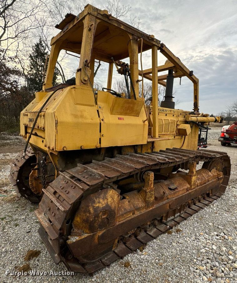 image for item DP6824 Komatsu D65P-8 dozer