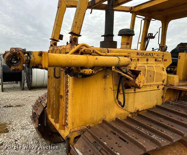 image for item DP6824 Komatsu D65P-8 dozer