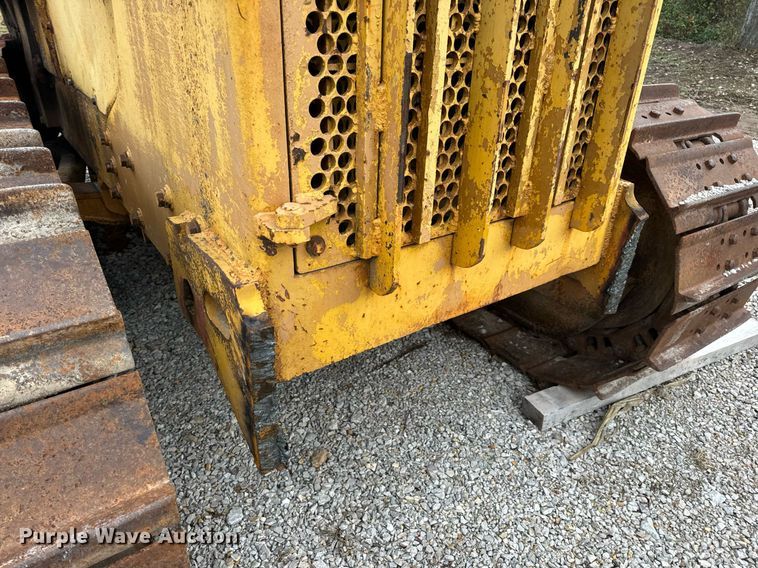 image for item DP6824 Komatsu D65P-8 dozer