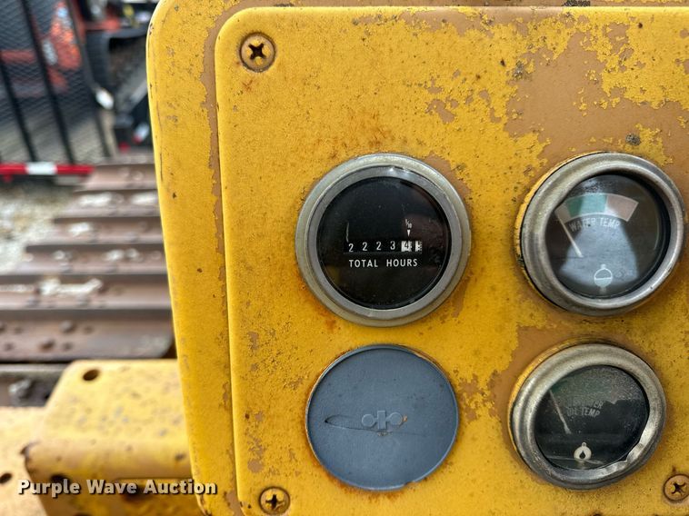 image for item DP6824 Komatsu D65P-8 dozer