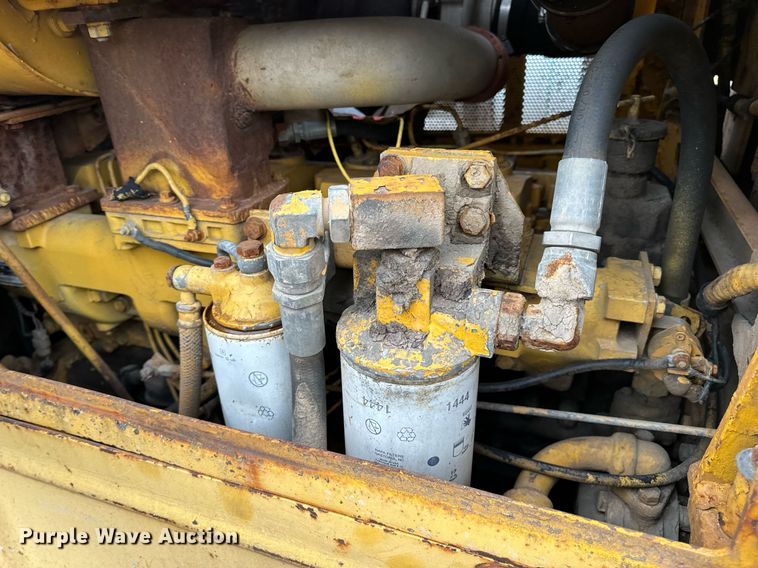 image for item DP6824 Komatsu D65P-8 dozer