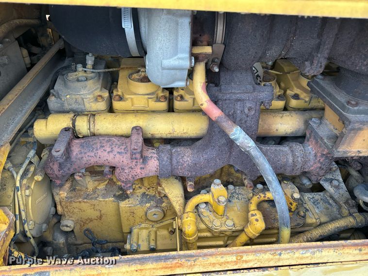 image for item DP6824 Komatsu D65P-8 dozer