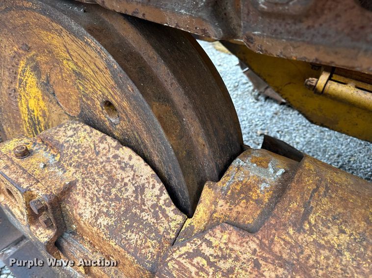 image for item DP6824 Komatsu D65P-8 dozer