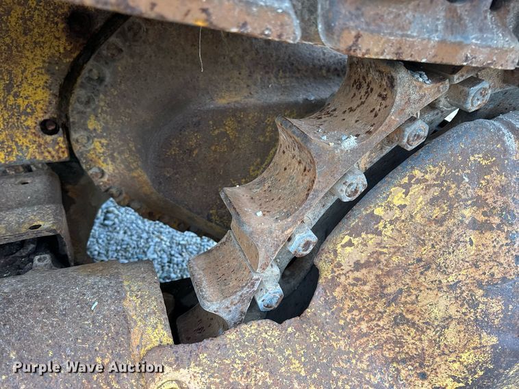 image for item DP6824 Komatsu D65P-8 dozer