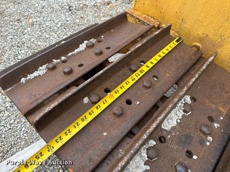 image for item DP6824 Komatsu D65P-8 dozer