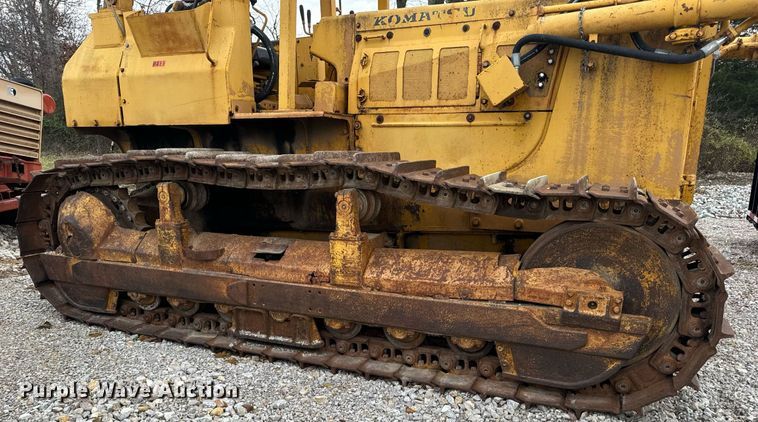 image for item DP6824 Komatsu D65P-8 dozer