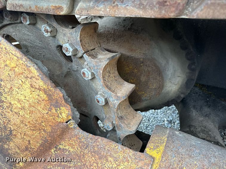 image for item DP6824 Komatsu D65P-8 dozer