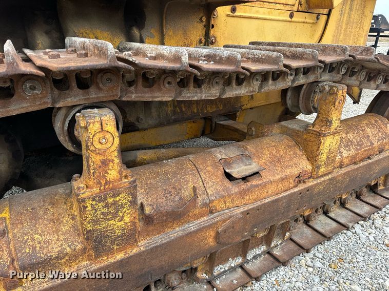 image for item DP6824 Komatsu D65P-8 dozer