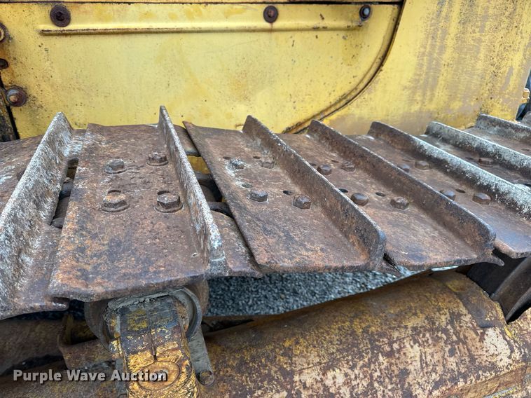 image for item DP6824 Komatsu D65P-8 dozer