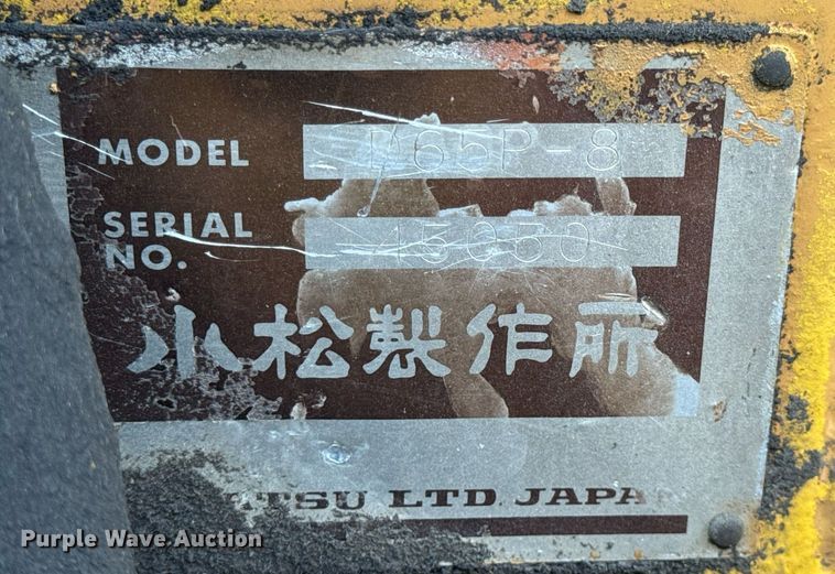 image for item DP6824 Komatsu D65P-8 dozer