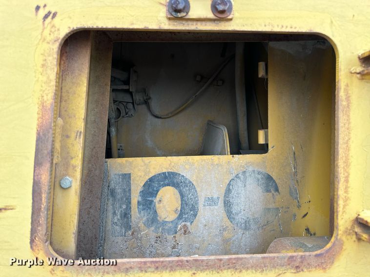 image for item DP6826 1982 Fiat-Allis 10-C dozer