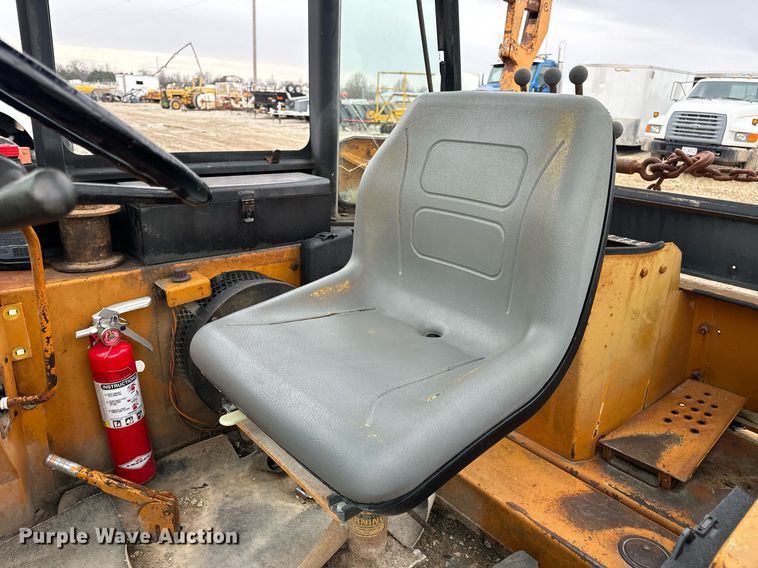 image for item DP6827 1978 Case 580C backhoe