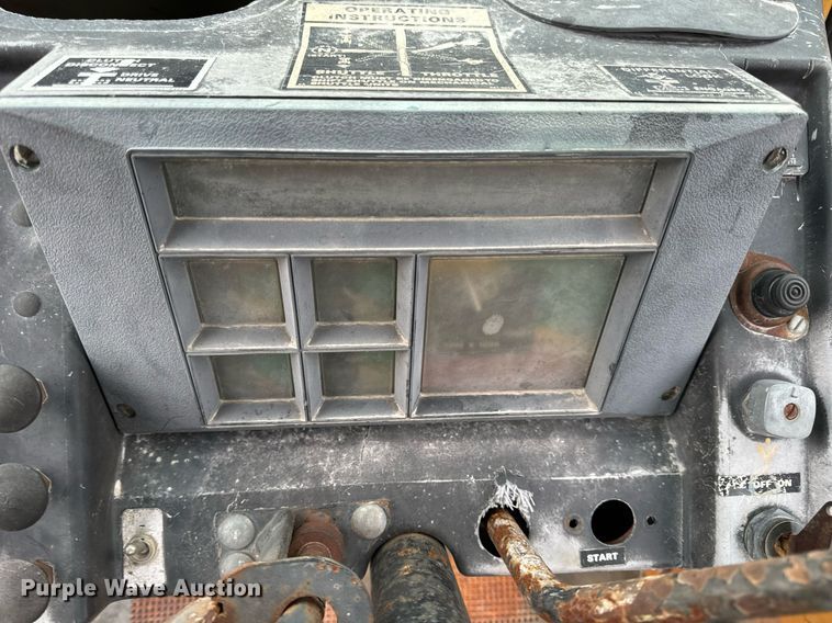 image for item DP6827 1978 Case 580C backhoe