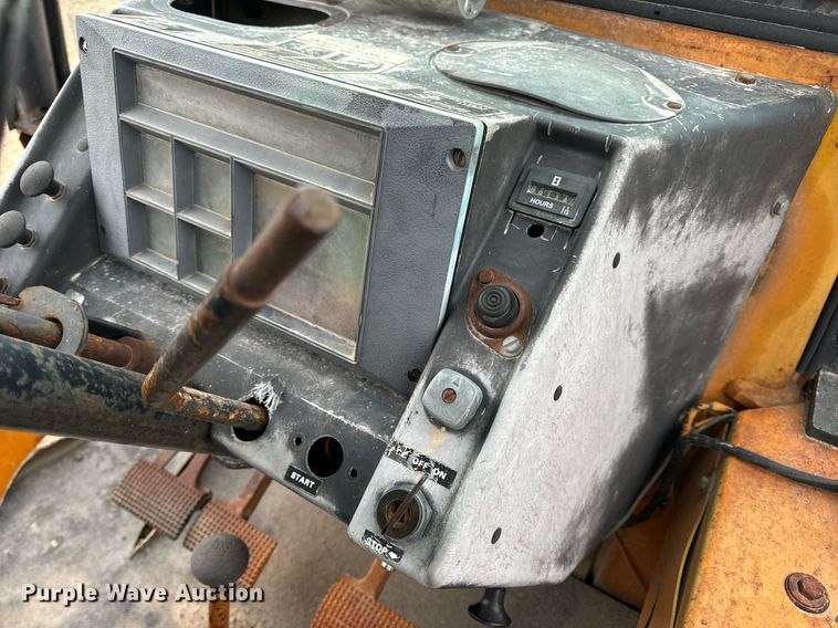 image for item DP6827 1978 Case 580C backhoe