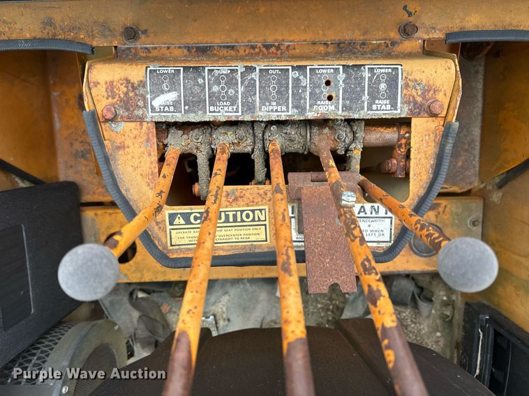 image for item DP6827 1978 Case 580C backhoe