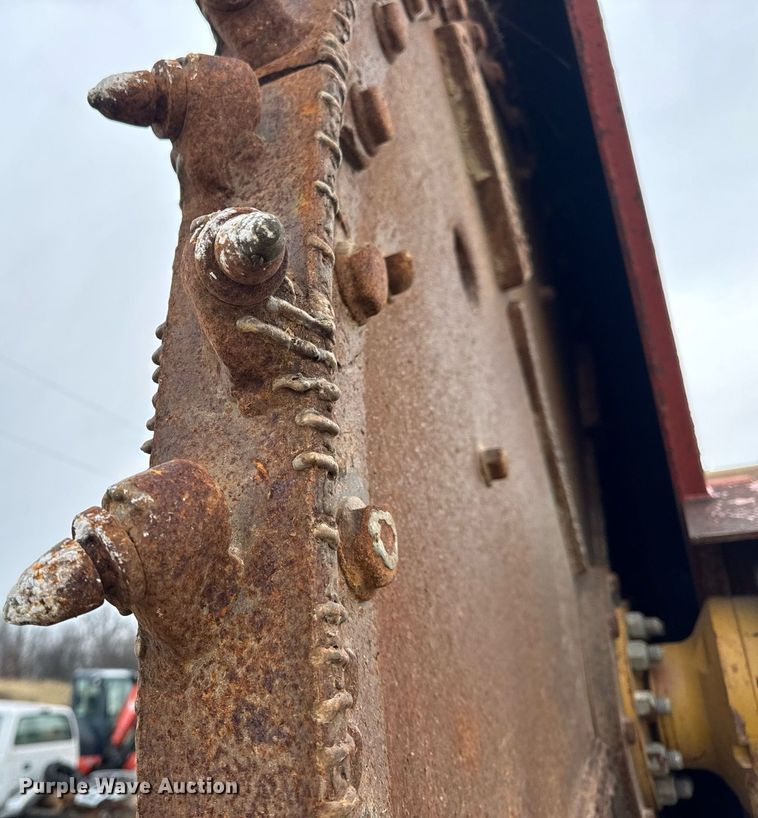 image for item DP6828 2000 Ditch Witch 8020T rock saw