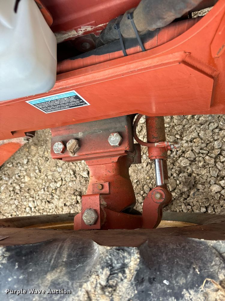 image for item DP6828 2000 Ditch Witch 8020T rock saw