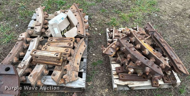 image for item DP6828 2000 Ditch Witch 8020T rock saw