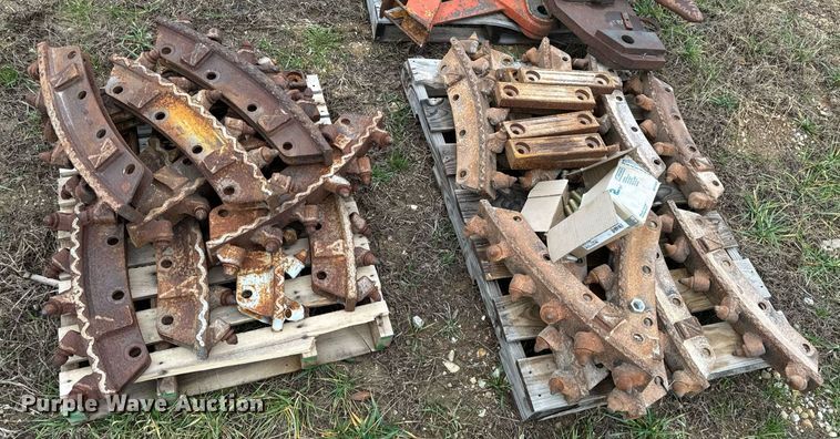 image for item DP6828 2000 Ditch Witch 8020T rock saw