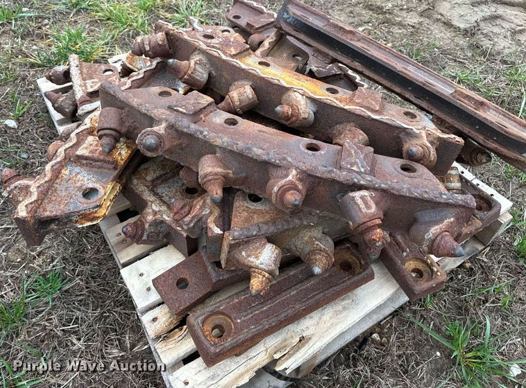 image for item DP6828 2000 Ditch Witch 8020T rock saw