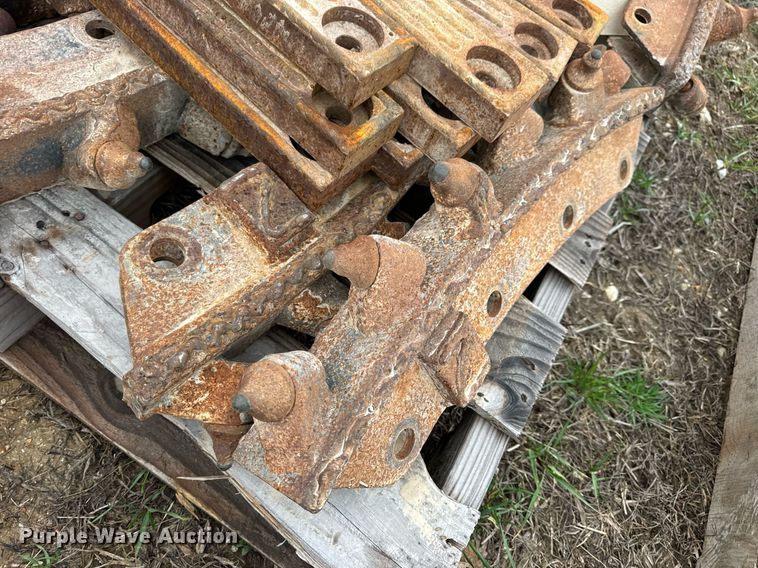 image for item DP6828 2000 Ditch Witch 8020T rock saw