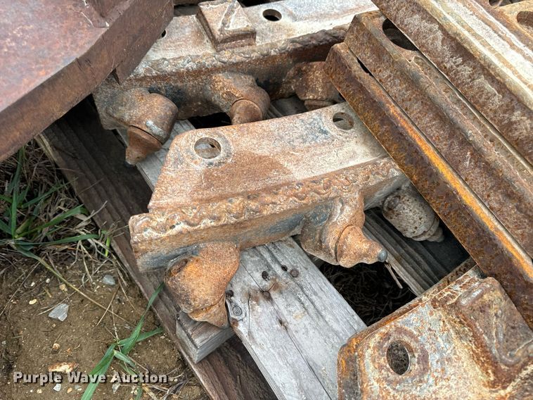 image for item DP6828 2000 Ditch Witch 8020T rock saw